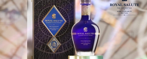 RƯỢU CHIVAS ROYAL SALUTE CORONATION OF KING CHARLES lll EDITION.